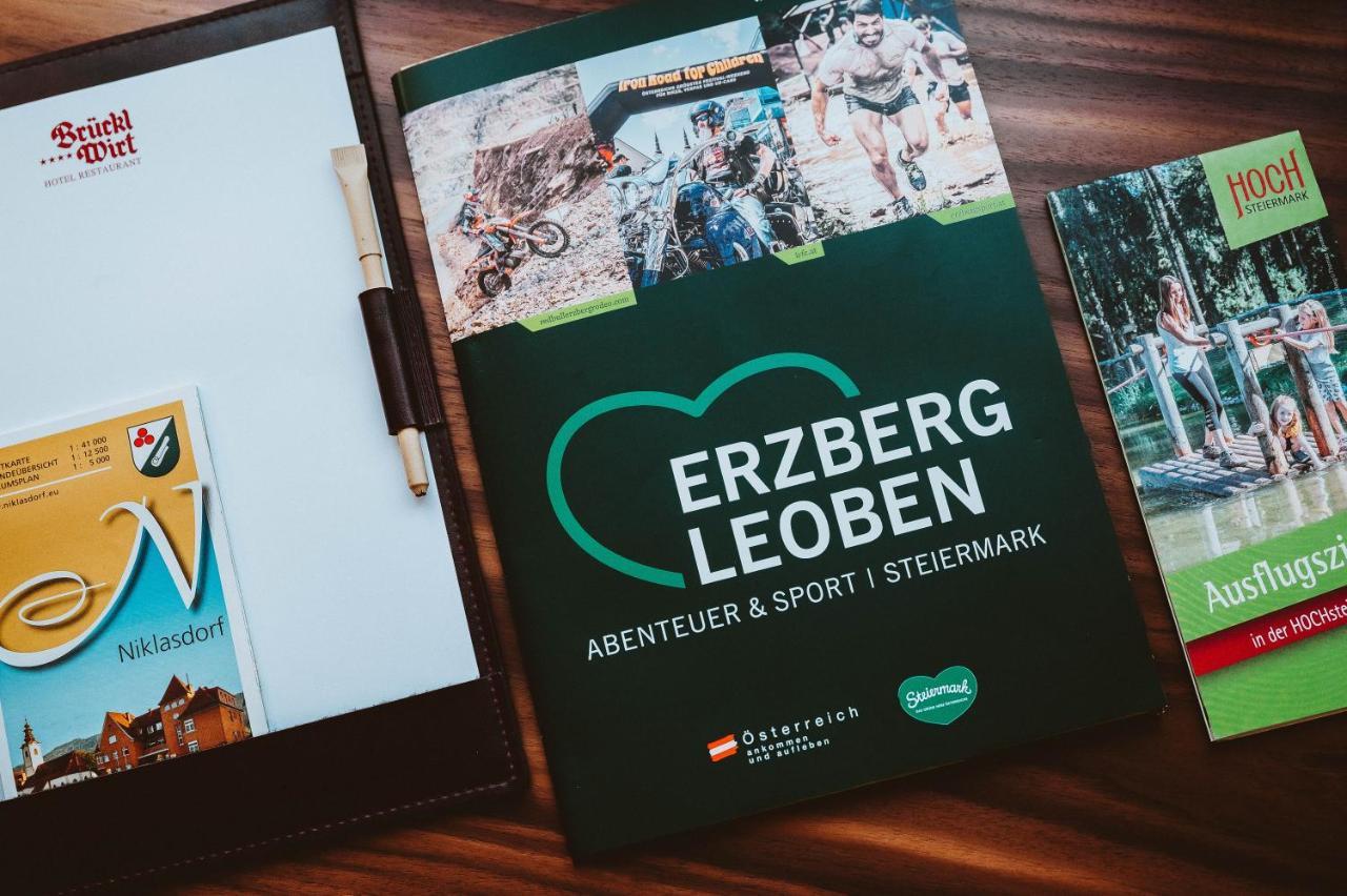 Hotel Bruecklwirt Niklasdorf Eksteriør billede