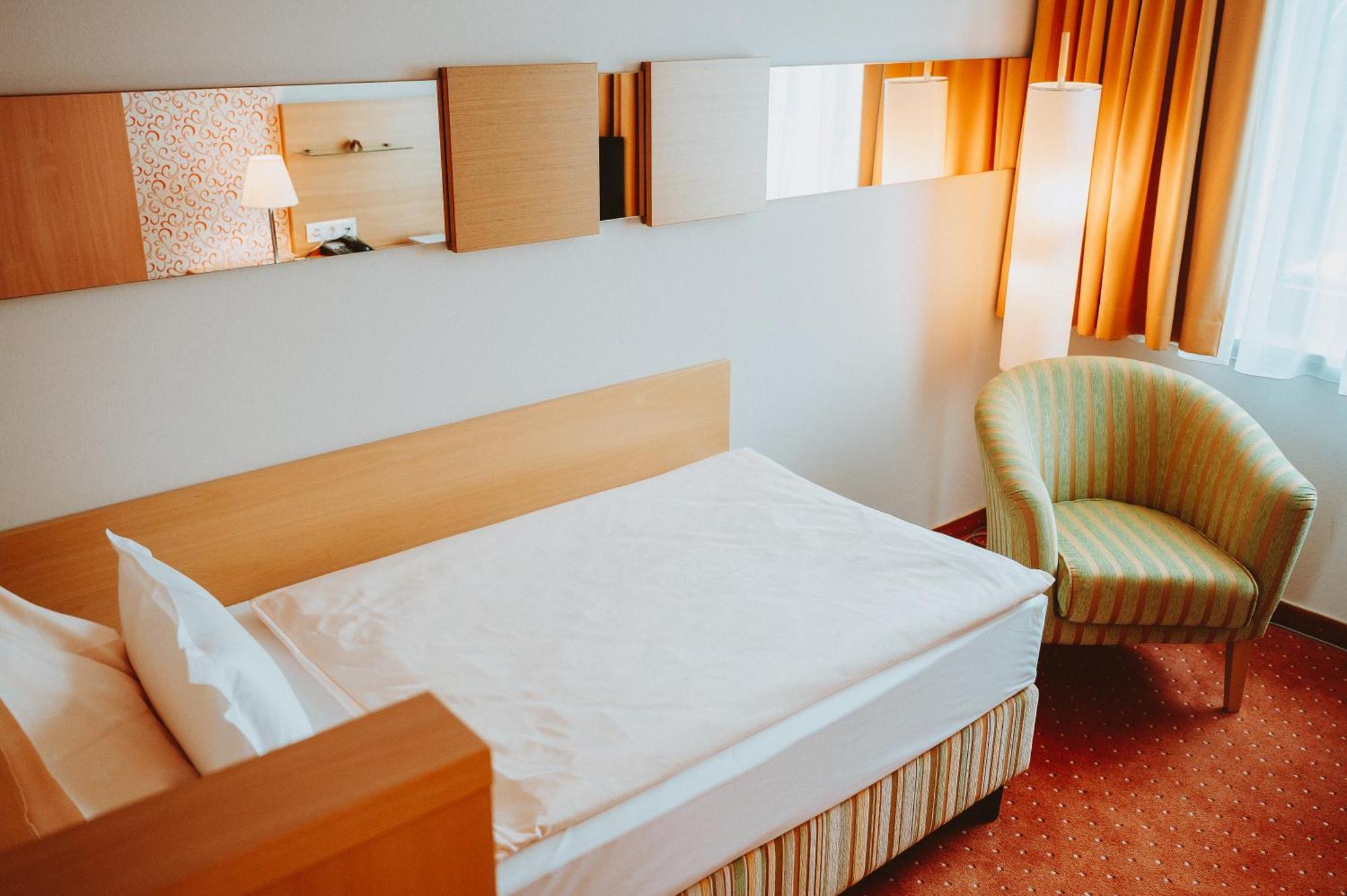 Hotel Bruecklwirt Niklasdorf Eksteriør billede