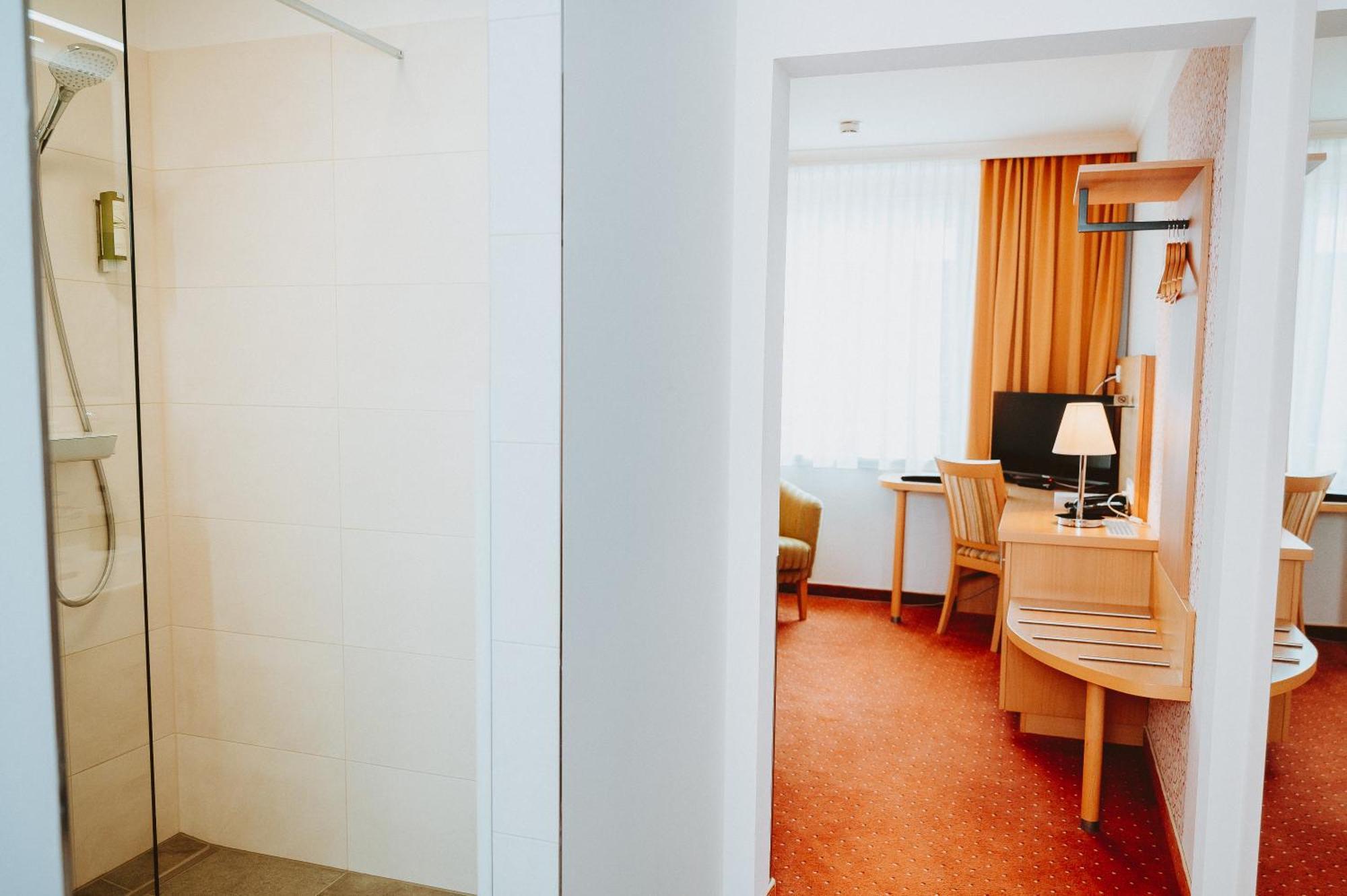 Hotel Bruecklwirt Niklasdorf Eksteriør billede