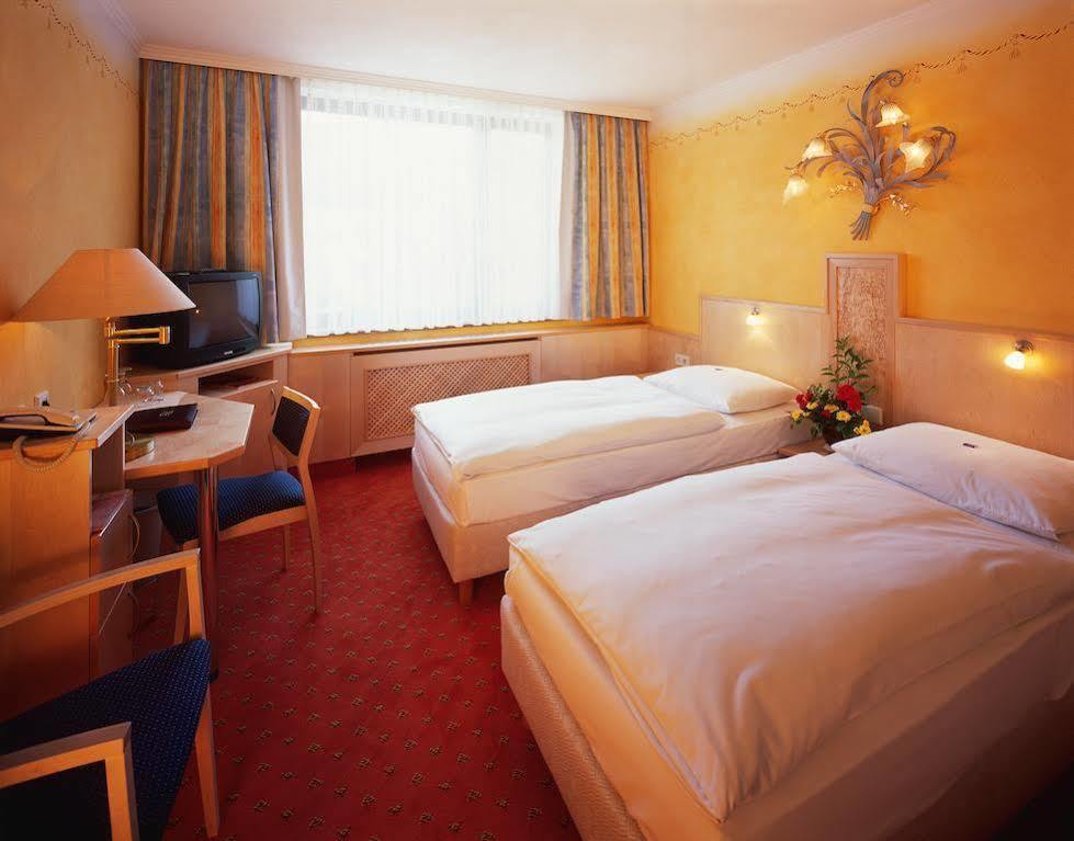 Hotel Bruecklwirt Niklasdorf Eksteriør billede